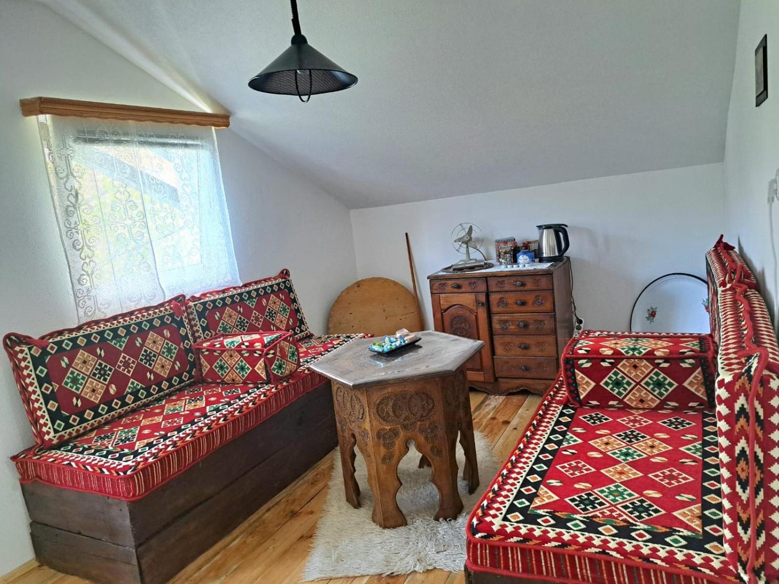 야이체 Sobe Zizi B&B 외부 사진