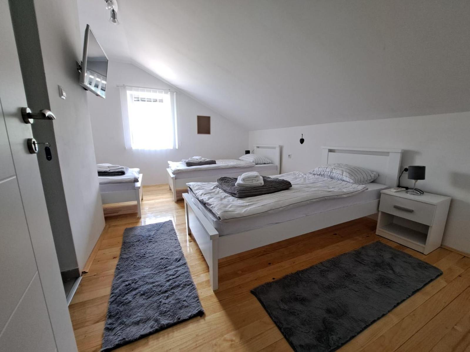 야이체 Sobe Zizi B&B 외부 사진