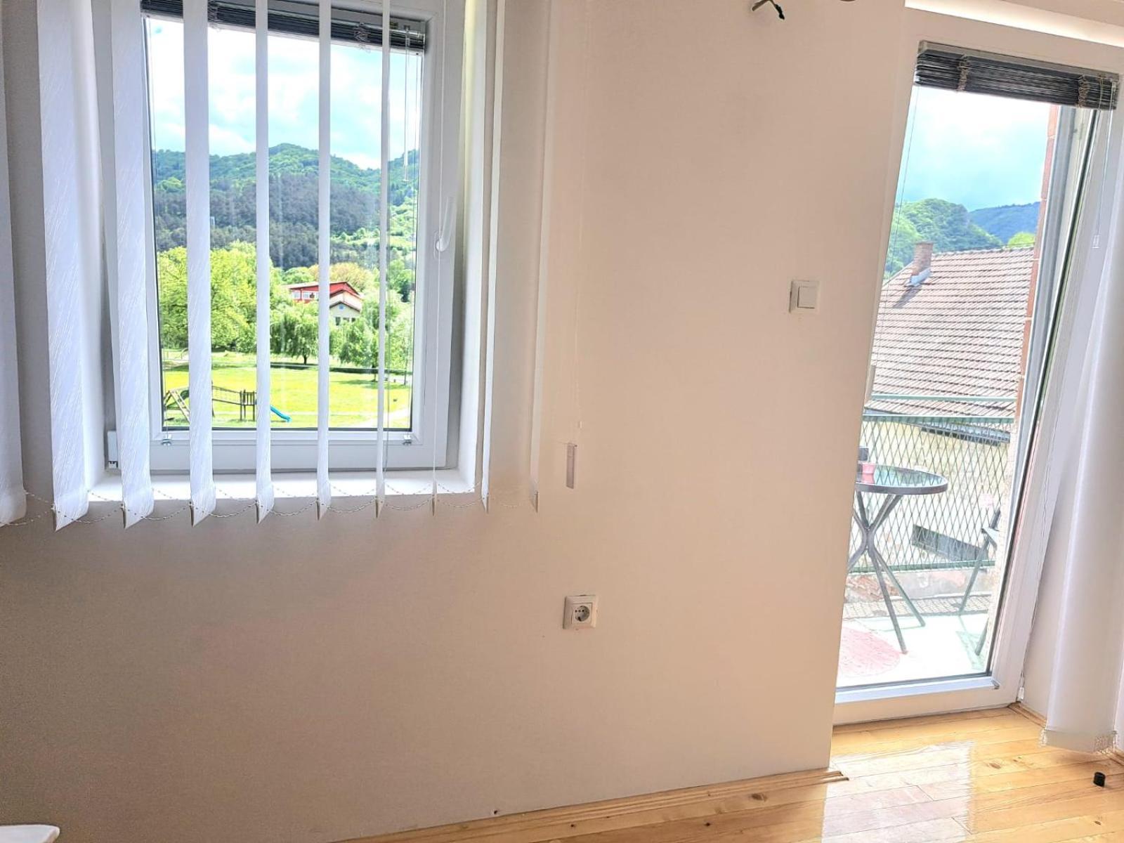 야이체 Sobe Zizi B&B 외부 사진