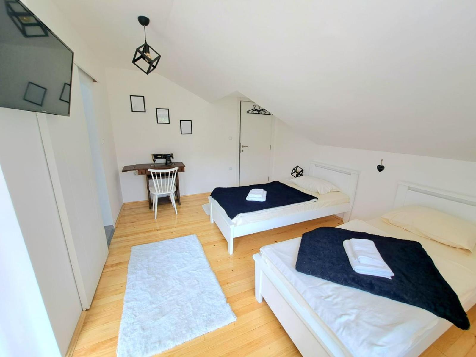 야이체 Sobe Zizi B&B 외부 사진